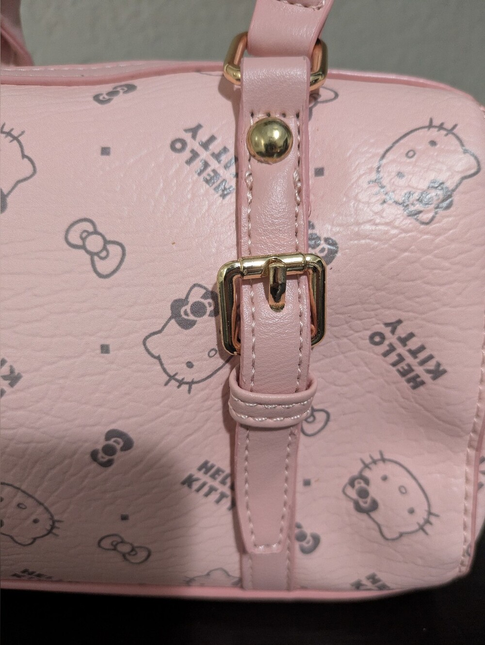 Hello Kitty Light Pink Mini Satchel with Gold Hardware - Picture 2 of 9